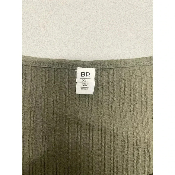 BP WOMENS SIZE XL OLIVE GREEN RIBBED CROPPED SCOOP NECK TOP NWOT - Picture 3 of 6